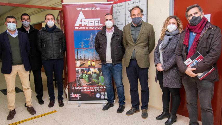 La Fundación Laboral de la Construcción forma en materia de seguridad y salud a los más de 600 trabajadores de la empresa andaluza Ametel